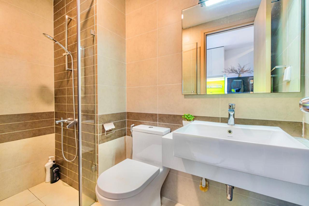 Tripletrees Apartment At Saigon Central - Rivergate Residence District 4 ホーチミン市 エクステリア 写真