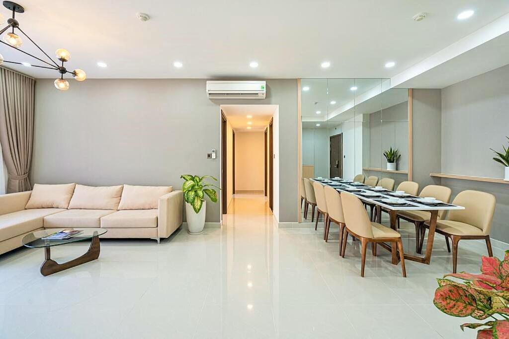 Tripletrees Apartment At Saigon Central - Rivergate Residence District 4 ホーチミン市 エクステリア 写真